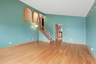 6148 La Grande Ct, Oak Forest, IL 60452 - Photo 6