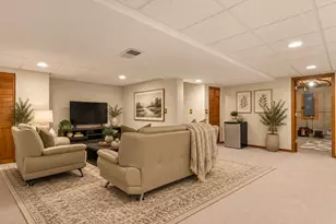 5485 Fox Path Ln, Hoffman Estates, IL 60192 - Photo 46