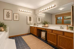 5485 Fox Path Ln, Hoffman Estates, IL 60192 - Photo 38