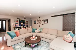 1470 Edgefield Ln, Hoffman Estates, IL 60169 - Photo 14