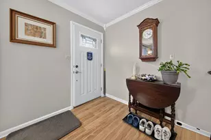 4 E Judith Ann Dr, Mount Prospect, IL 60056 - Photo 1