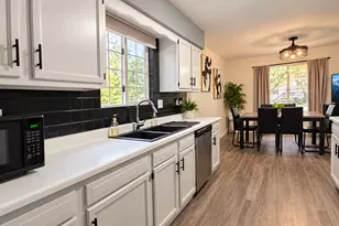 1331 Lowell Dr, South Elgin, IL 60177 - Photo 8