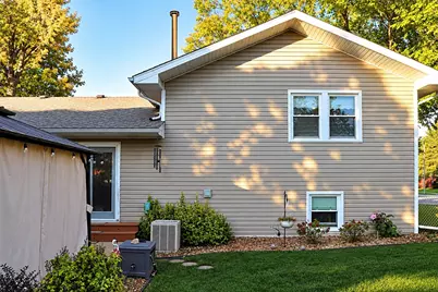 1102 Woodwind Drive, Plano, IL 60545 - Photo 28