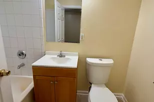 7011 S East End Ave, Chicago, IL 60649 - Photo 4