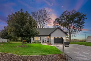 210 S Virginia St, Coal City, IL 60416 - Photo 1