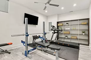 2325 W Erie St, Chicago, IL 60612 - Photo 28