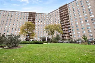 6833 N Kedzie Ave, Chicago, IL 60645 - Photo 2