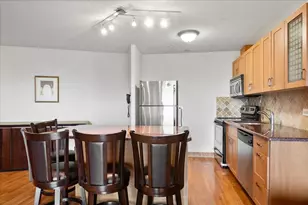 6833 N Kedzie Ave, Chicago, IL 60645 - Photo 6