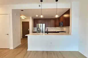 160 E Illinois St, Chicago, IL 60611 - Photo 2