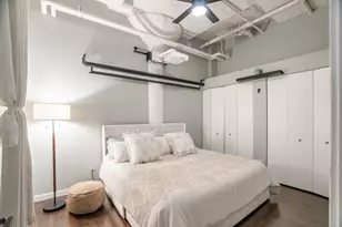 333 W Hubbard St, Chicago, IL 60654 - Photo 4