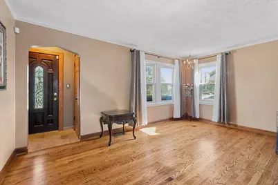 9138 Belleforte Avenue, Morton Grove, IL 60053 - Photo 4
