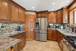 9138 Belleforte Ave, Morton Grove, IL 60053 - Photo 10