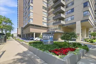 6301 N Sheridan Rd, Chicago, IL 60660 - Photo 2