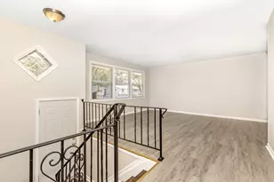 3510 Chestnut Dr, Hazel Crest, IL 60429 - Photo 4