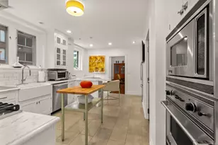 222 E Chestnut St, Chicago, IL 60611 - Photo 12