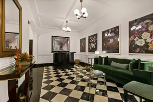 222 E Chestnut St, Chicago, IL 60611 - Photo 2