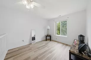 678 S Shannon Dr, Romeoville, IL 60446 - Photo 14