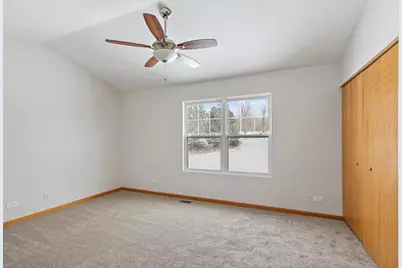 2276 Flagstone Lane, Carpentersville, IL 60110 - Photo 12