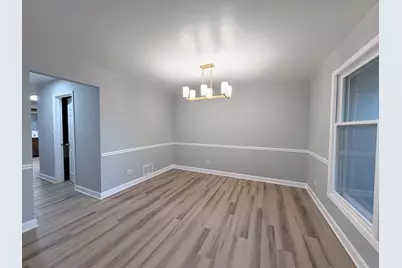 30974 N Milwaukee Avenue, Libertyville, IL 60048 - Photo 2