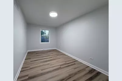 30974 N Milwaukee Avenue, Libertyville, IL 60048 - Photo 12