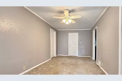 2642 Hanson Street, Rockford, IL 61109 - Photo 2