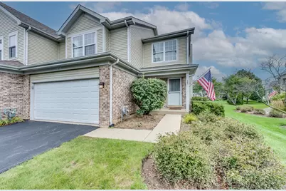 151 Sussex Court, Roselle, IL 60172 - Photo 2