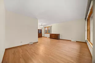 3927 N Pontiac Ave, Chicago, IL 60634 - Photo 2