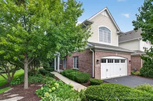 790 Parkview Ct, Glen Ellyn, IL 60137 - Photo 1