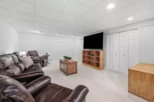 1 Fernwood Ct, Algonquin, IL 60102 - Photo 36