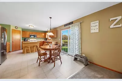 250 Sparrow Drive, Woodstock, IL 60098 - Photo 6