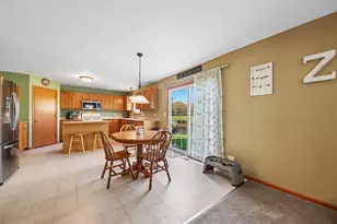 250 Sparrow Dr, Woodstock, IL 60098 - Photo 6