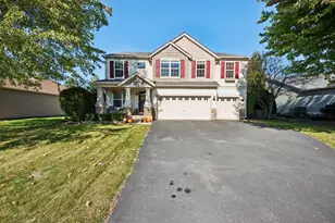 250 Sparrow Dr, Woodstock, IL 60098 - Photo 1