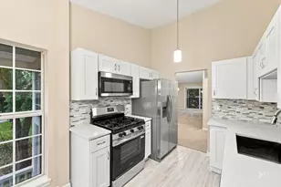 2656 S Cedar Glen Dr, Arlington Heights, IL 60005 - Photo 8
