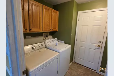 5475 Savoy Drive, Lake in the Hills, IL 60156 - Photo 10