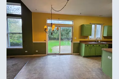 5475 Savoy Drive, Lake in the Hills, IL 60156 - Photo 6