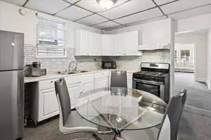 5245 W Carmen Ave, Chicago, IL 60630 - Photo 4