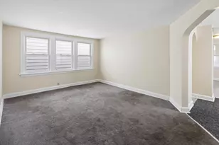 5245 W Carmen Ave, Chicago, IL 60630 - Photo 10
