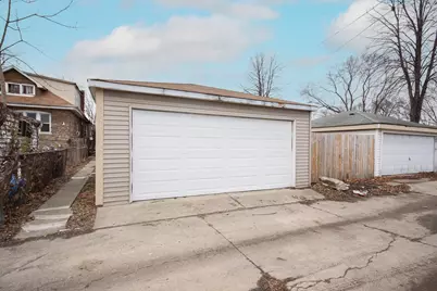 9605 S Greenwood Avenue, Chicago, IL 60628 - Photo 30