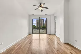 2035 S Indiana Ave, Chicago, IL 60616 - Photo 2
