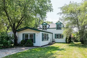 456 Greenbay Ave, Calumet City, IL 60409 - Photo 1