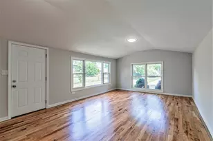 456 Greenbay Ave, Calumet City, IL 60409 - Photo 4