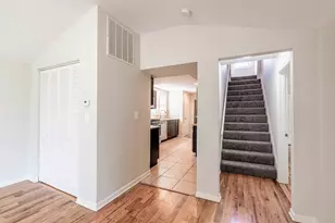 456 Greenbay Ave, Calumet City, IL 60409 - Photo 6