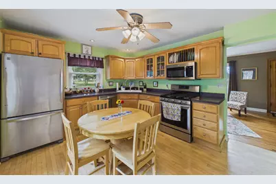 520 N Eastwood Avenue, Mount Prospect, IL 60056 - Photo 4