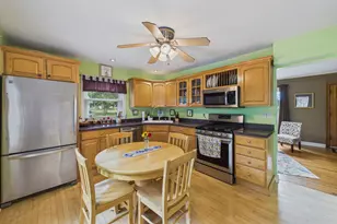 520 N Eastwood Ave, Mount Prospect, IL 60056 - Photo 4