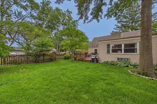 520 N Eastwood Ave, Mount Prospect, IL 60056 - Photo 22