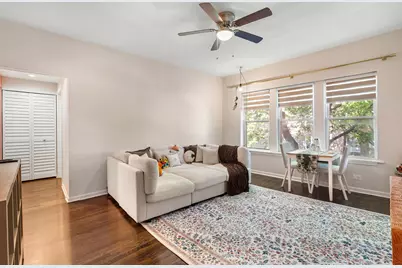 4857 N Lawndale Avenue #202, Chicago, IL 60625 - Photo 4