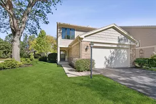 1302 Pimlico Pkwy, Libertyville, IL 60048 - Photo 1