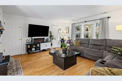 5122 N Lotus Avenue, Chicago, IL 60630 - Photo 4