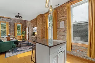 2042 N Winchester Ave, Chicago, IL 60614 - Photo 6