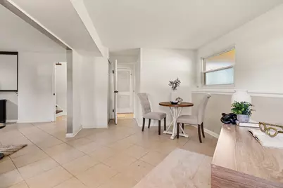 6808 Woodridge Drive, Woodridge, IL 60517 - Photo 20